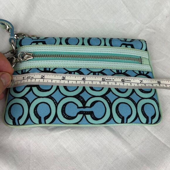 Coach Poppy 3D Art Blue & Teal Wristlet with zipper closure and wrist strap - Picture 4 of 6